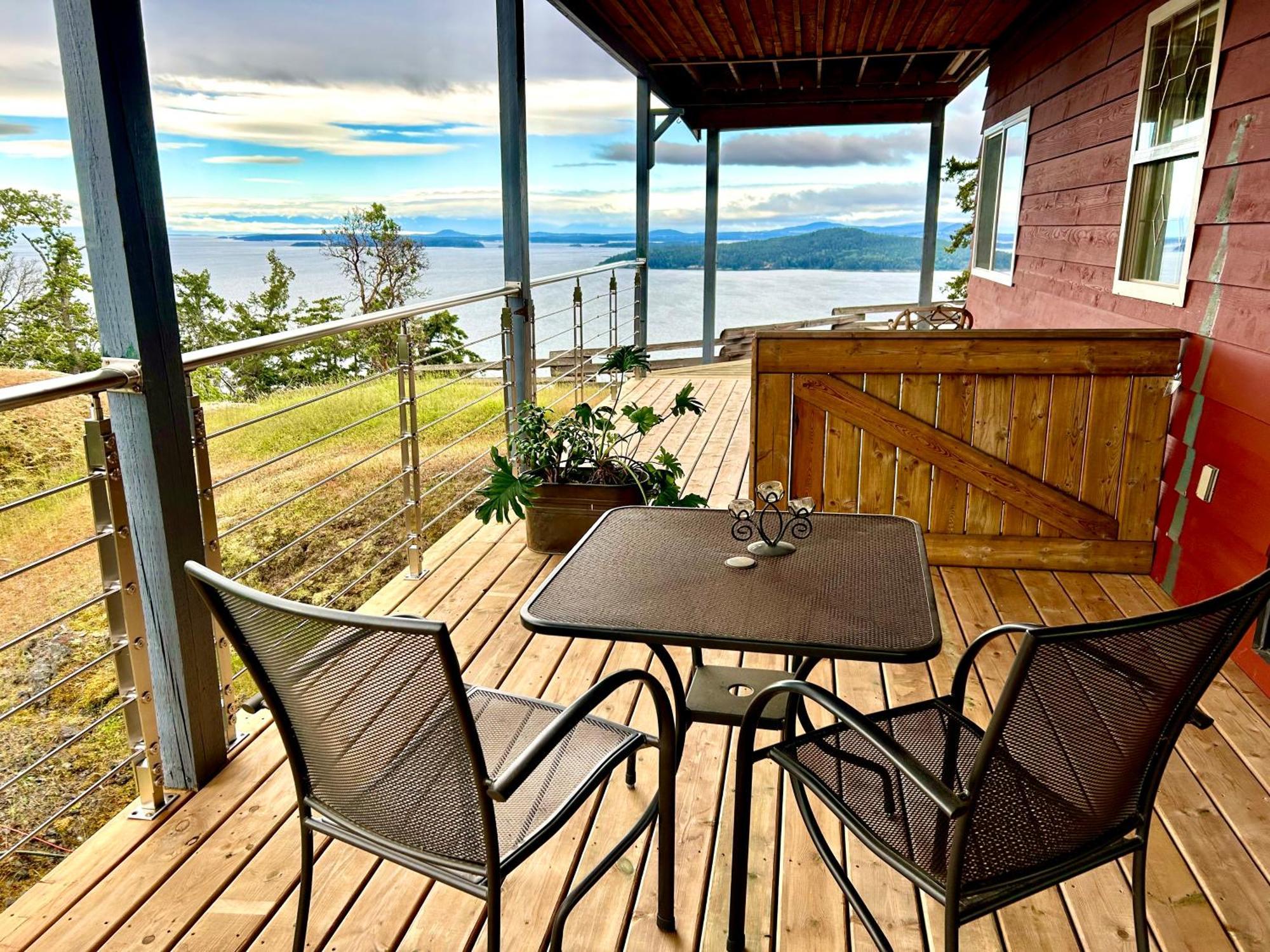 Shangri-La Oceanfront Vacation Home Bedwell Harbour Kültér fotó
